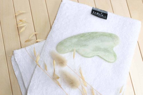 gua sha jade beautystone Lois Lee Pure Skinfood